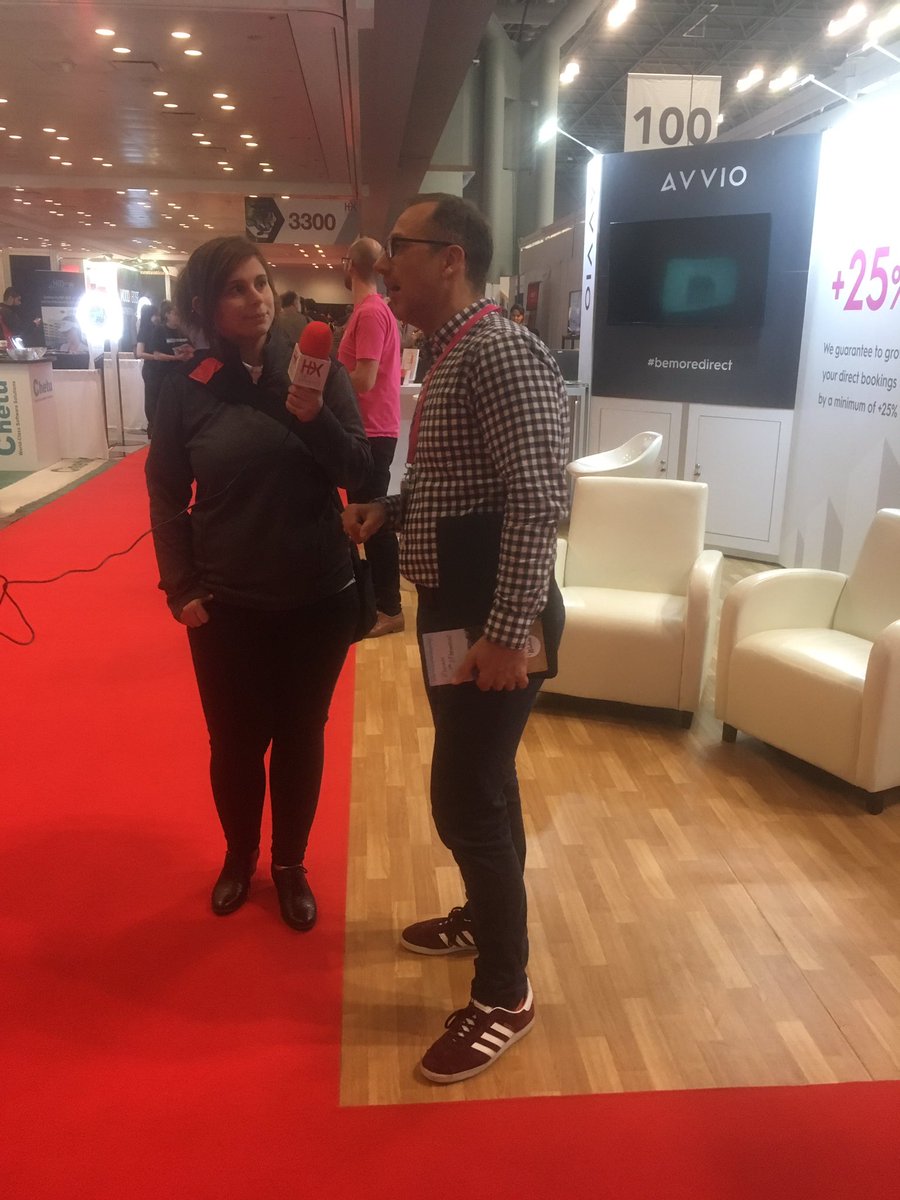 Great crowd for <a href="/RichTuckwell/">Rich Tuckwell</a>'s presentation at the Tech Stage rounding off day 1 at #HX2017. We're here again all day tomorrow so do swing by stand 3337 opposite the #Tech stage to speak to our #directbooking experts! #bemoredirect #AlloraAI