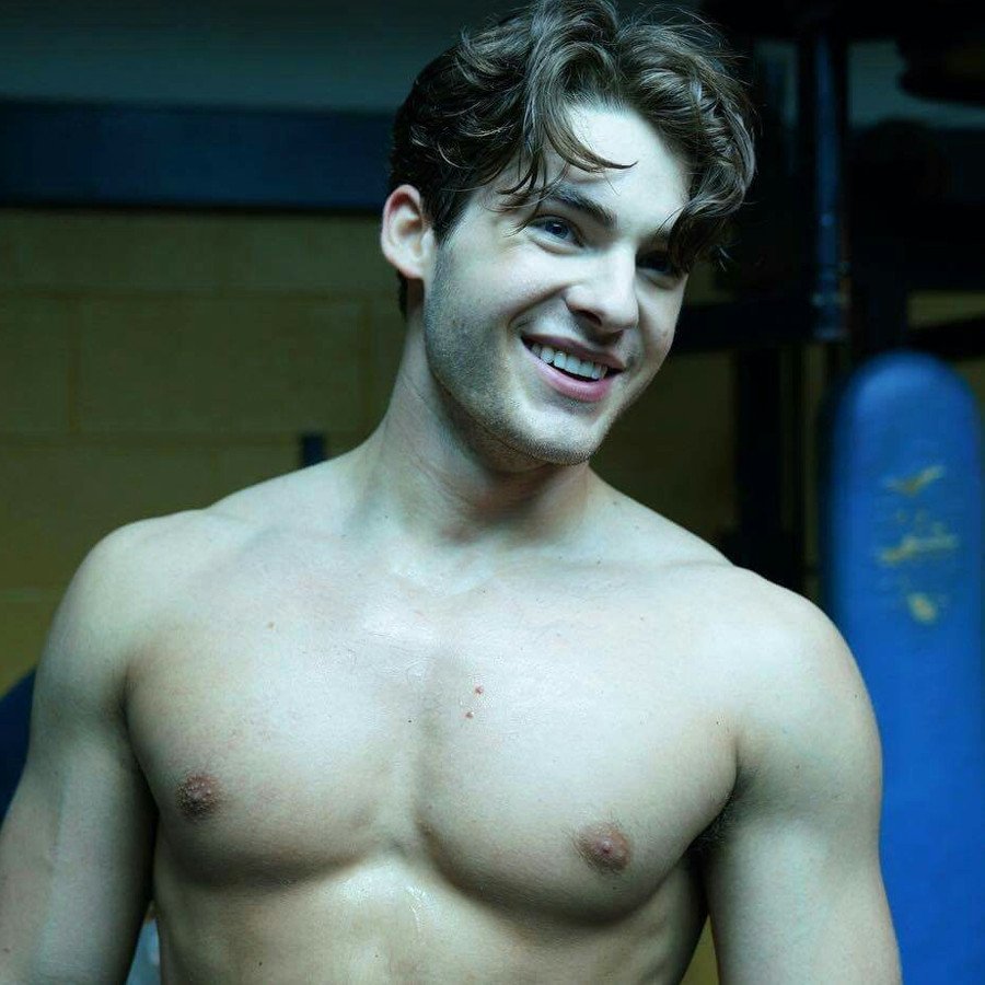 teenwolfxtheo's tweet photo. Retweet if you love him 💖 https://t.co/XpIq1w50yb
