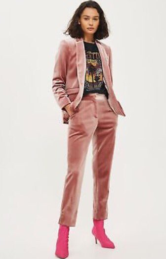 Chloe Warnock tweet media