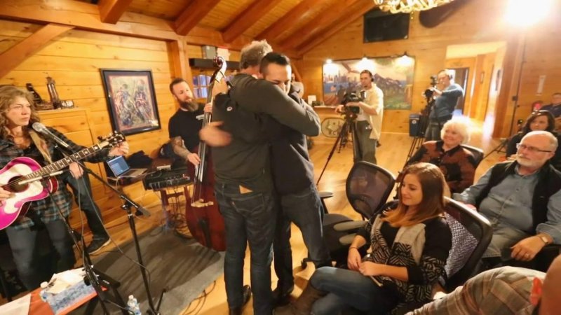 SongwritingWith's tweet photo. Help us continue create positive change in the lives of our veterans by giving to SW:S today: https://t.co/YPV1J6NyEB https://t.co/3Eg9SheQvW