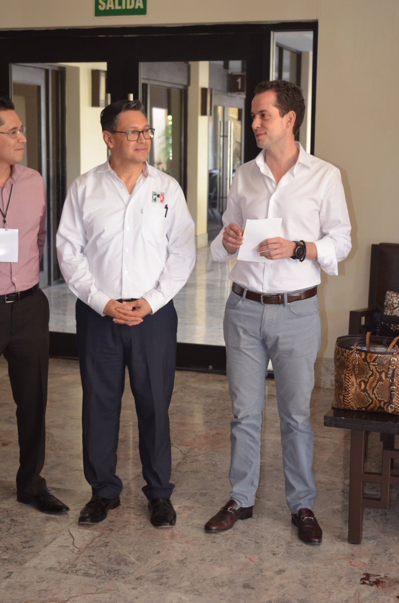 IRHsonora's tweet photo. El dia de ayer nuestro consejo directivo de la filial #ICADEPSON por parte del presidente de #ICADEP @Pospital tomaron protesta, asi bien continuaran como #JesúsReyesHeroles 👏👏👏👏
#SomosPRI https://t.co/xLxCGt1ECt