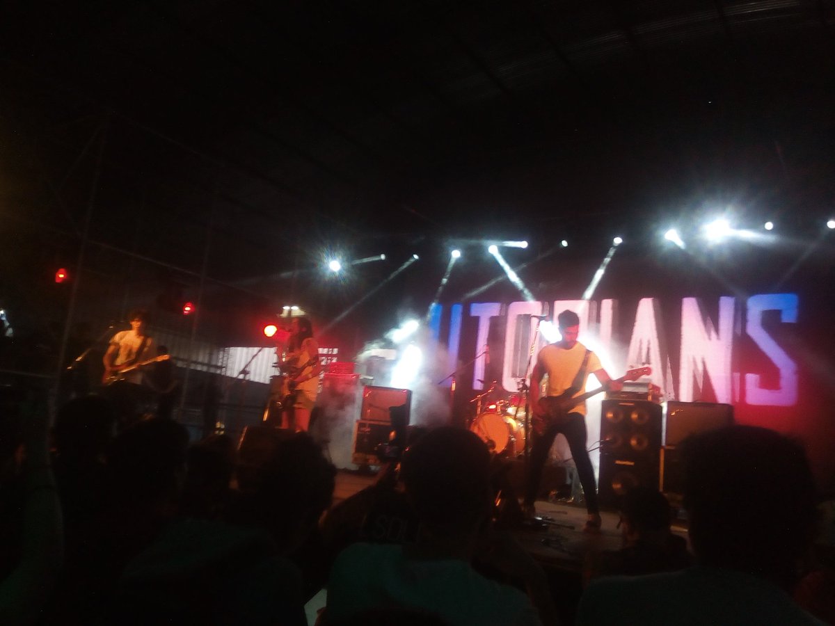 resonandomag's tweet photo. Último show de #Utopians en el #PersonalFest2017 https://t.co/njsktZG25e