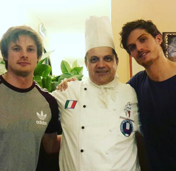 BradleyJames37's tweet image. Our Bradley with #DanielSharman today !!! 😍💕 instagram.com/p/BbaTFKsnxRD/