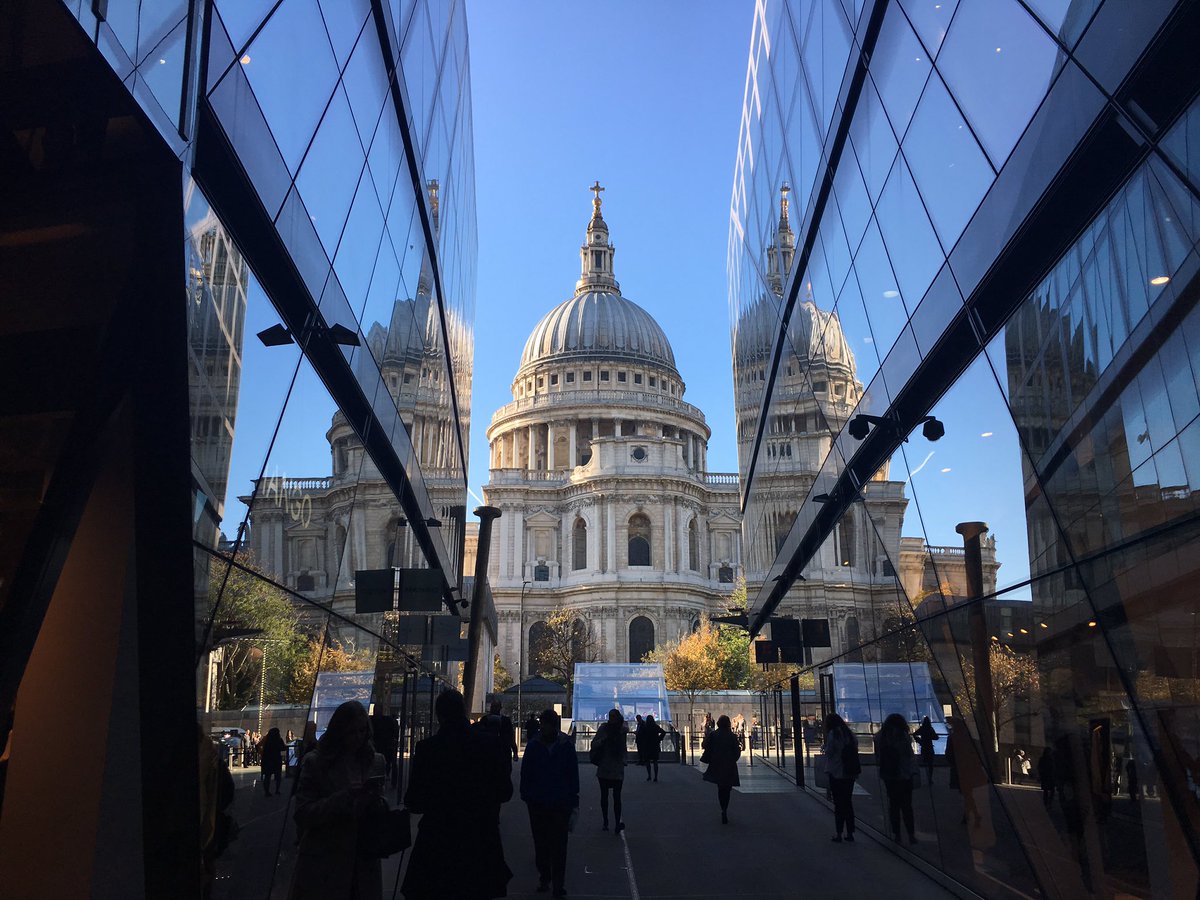 Lucia11K's tweet photo. Love the SUNNY London (hate the gloomy one)! Former architect visiting Nouvel's One New Change https://t.co/XxBKHAwYZy