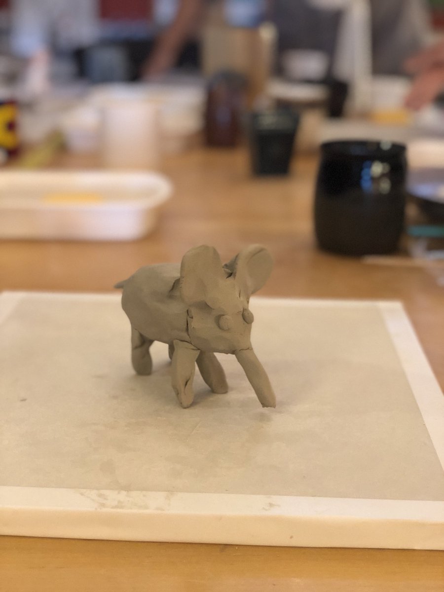 imbolivIAN's tweet photo. My mom challenged me to make an animal out of clay with my eyes closed in 4 minutes. I think I did okay? 🐘 🤷🏽‍♂️ https://t.co/ohWYfuTVPk