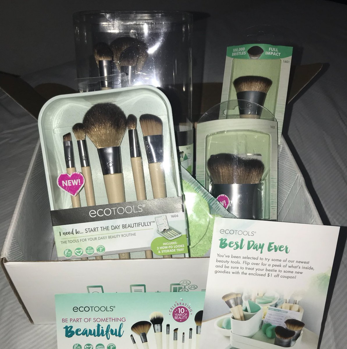 Naty_SRM's tweet photo. @Influenster @EcoTools #EcoToolsXO #Complimentary https://t.co/4kdaoRqw12
