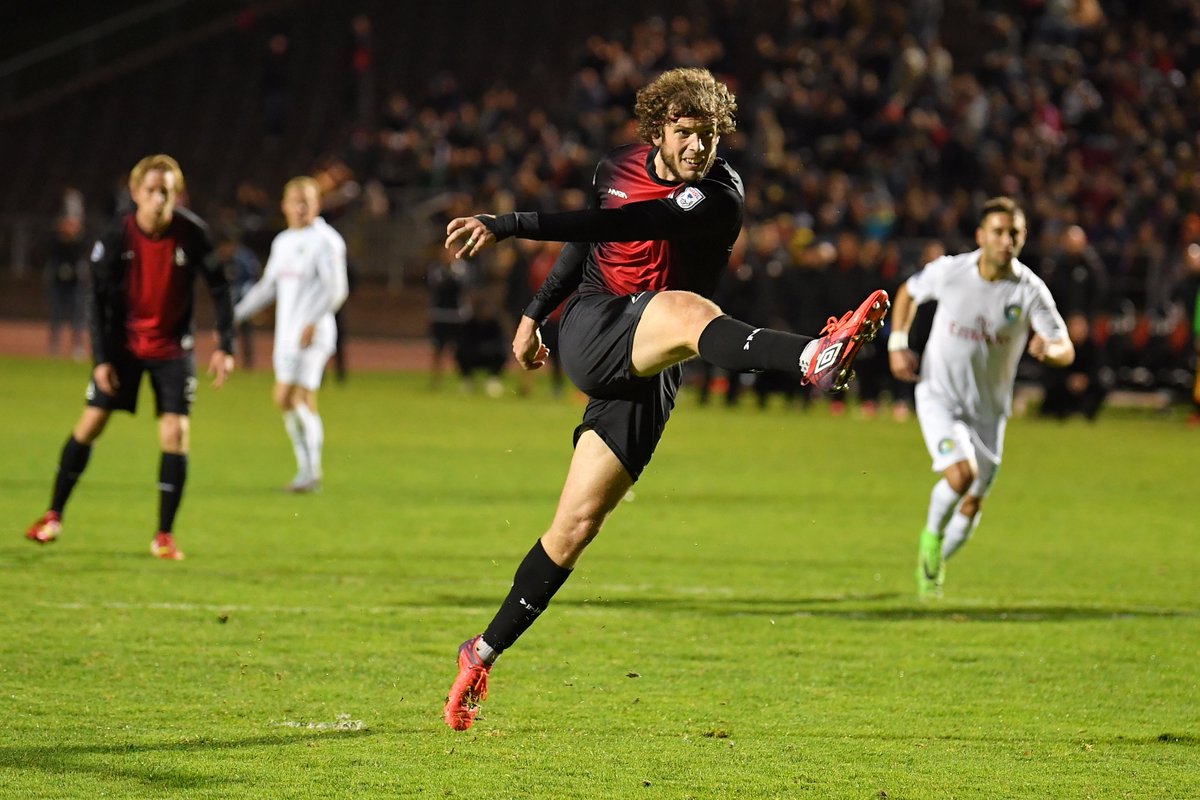 Cosmos Stymied by Deltas in NASL Final - empireofsoccer.com/cosmos-stymied… - <a href="/jakenutting/">Jake Nutting</a> #NASL #NYCosmos #SFDeltas