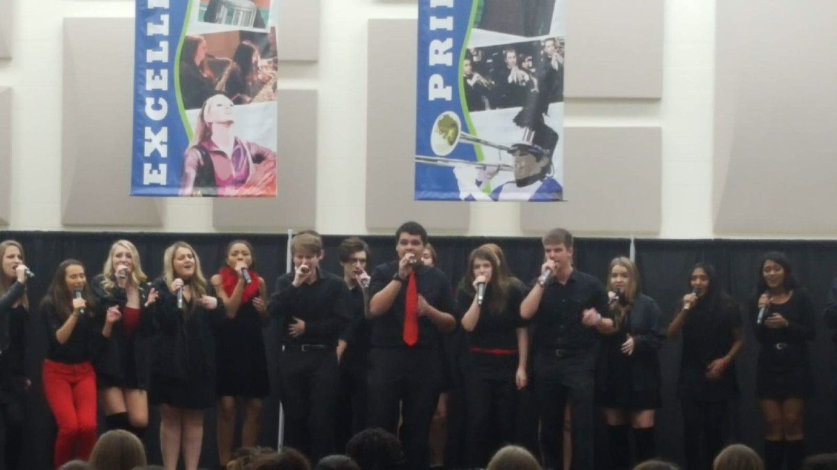 Room100Acapella's tweet photo. Another amazing weekend at @KetteringAca ! We were so honored to come back to perform &amp; work with the best in the biz! Here are a few pictures to wrap up our weekend🎤
To see our performance from Saturday, check out our Facebook page:
https://t.co/LgoUskGM17 https://t.co/psJ2hFZQG6