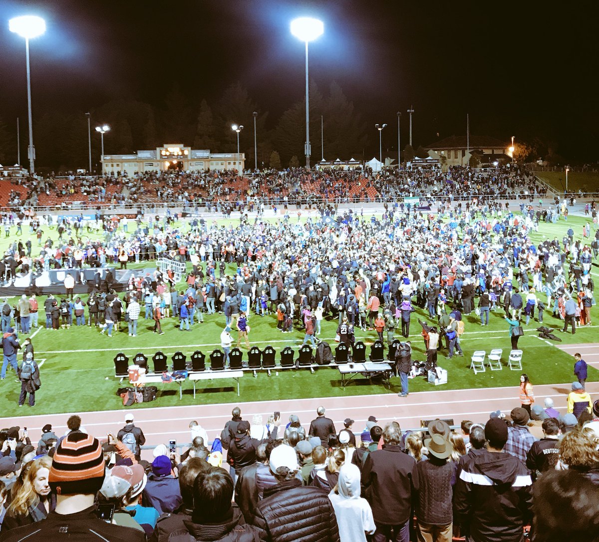 This makes soccer exciting in the USA when your home team wins a championship &amp; fans are part of the joy &amp; celebration. (Learn from this MLS). Unbelievable joy!!