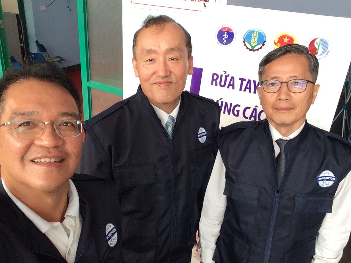 pawinpFAO's tweet photo. FAO-WHO join GoVN in Antibiotic Awareness Week 2017, Vinh Phúc, Viêt Nam https://t.co/J6Or8D9sAX