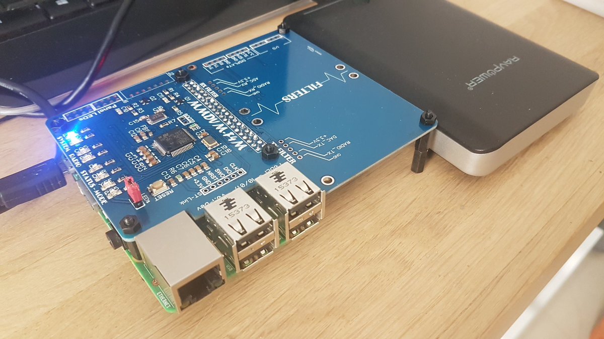 F0DEI's tweet image. envoi moi un MP avec ton adresse mail pour le schéma.
La prochaine sera la #MMDVM F4M avec MCU #STM32F4 / F7 embarqué avec filtres amovibles, entrés pour capteurd de température....
J&apos;attends les platines filtres pour la suite des essais.