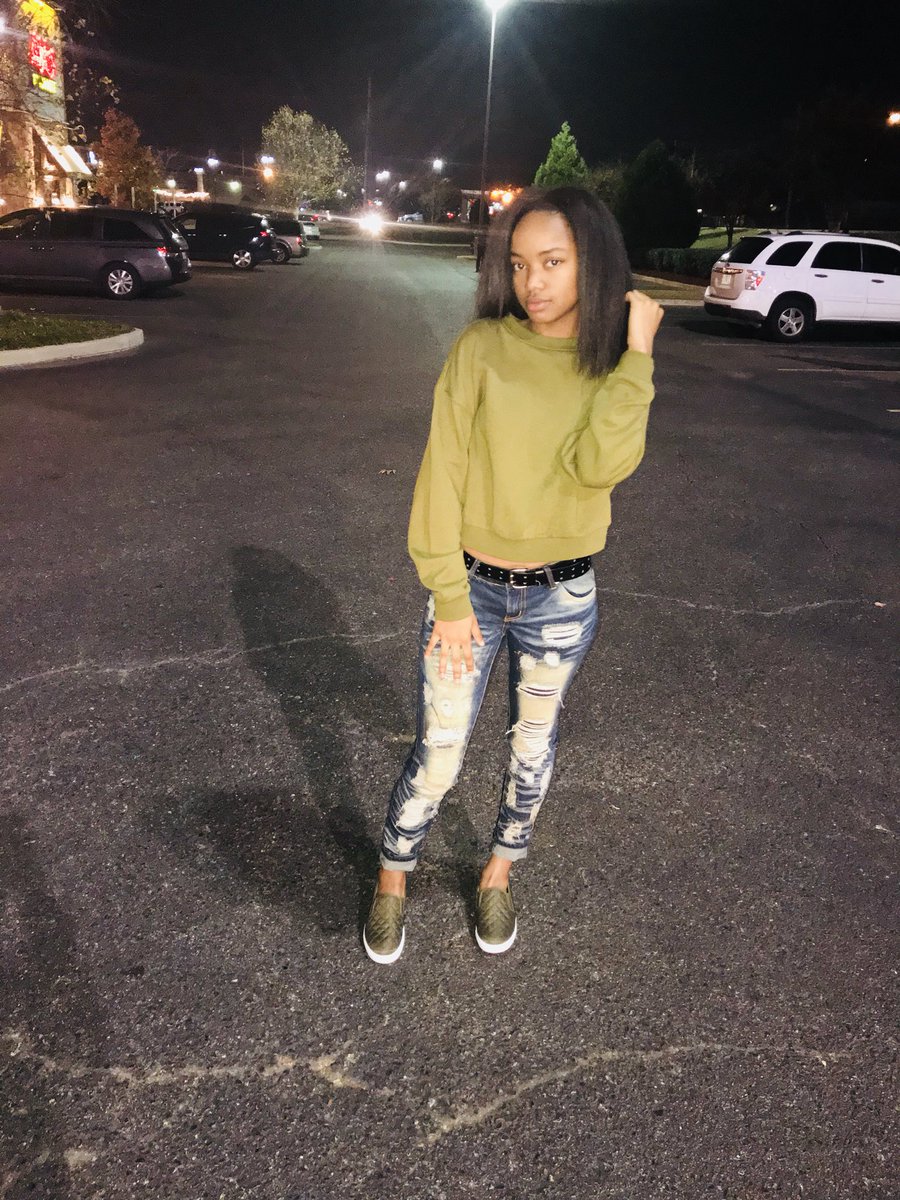 LuhMariaa_'s tweet photo. I gave you top of the line, i know you miss it 🤤 https://t.co/LoYzOQJ8vT