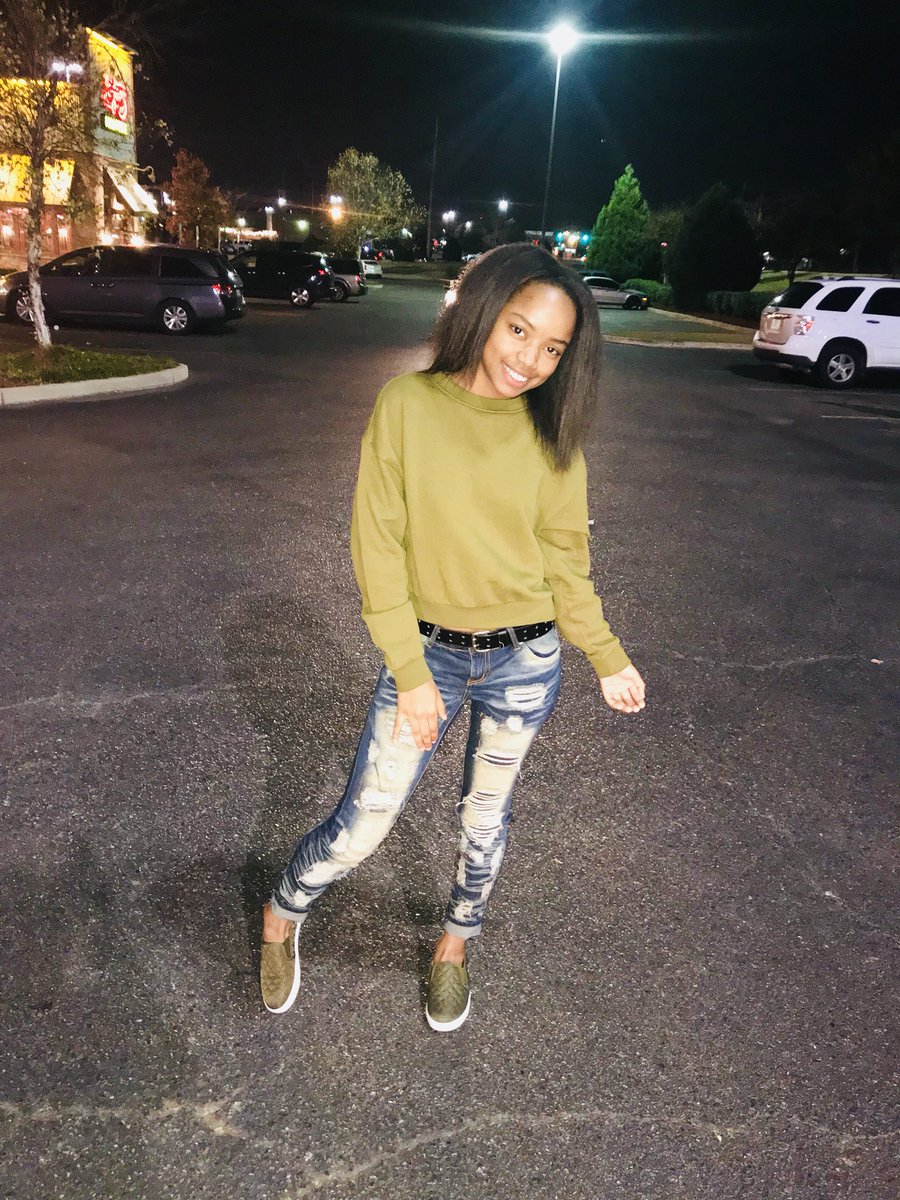 LuhMariaa_'s tweet photo. I gave you top of the line, i know you miss it 🤤 https://t.co/LoYzOQJ8vT