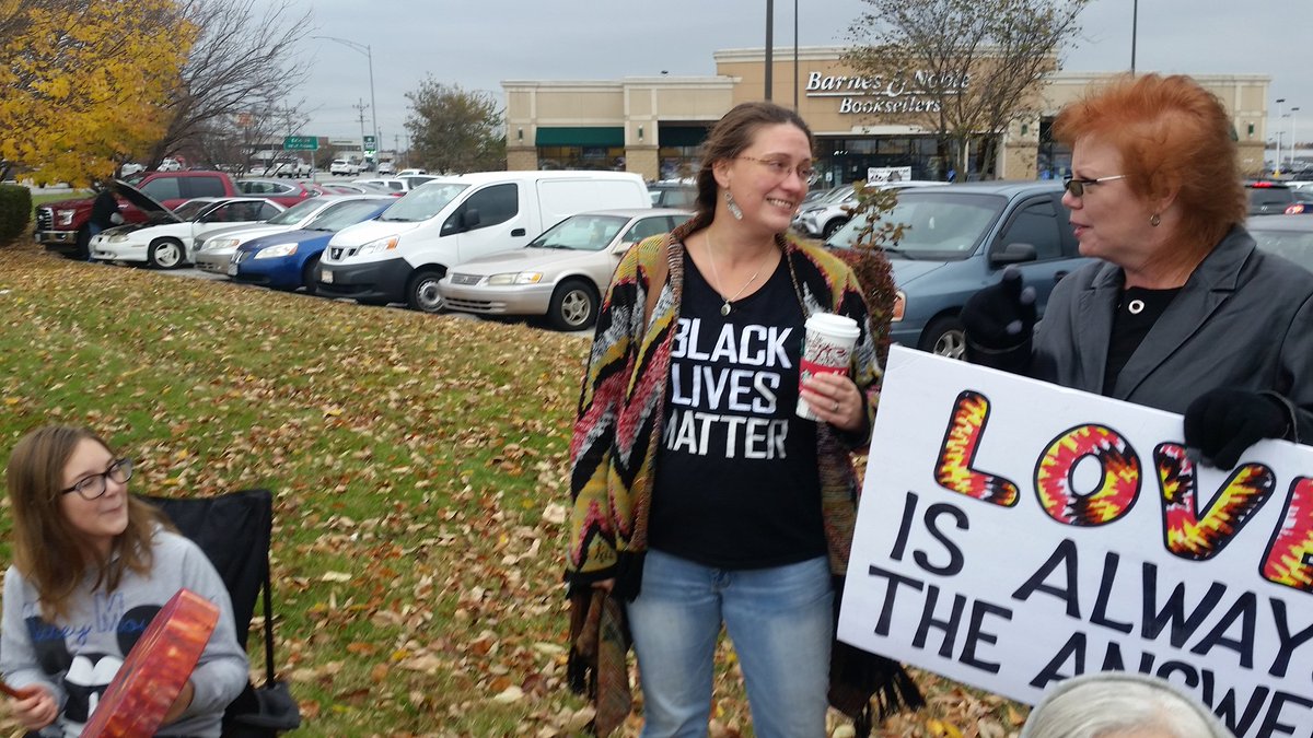 TheVikChick's tweet photo. #SGF #BlackLivesMatter fellowship after Sunday Solidarity rally. Here because we must magnify the message, standing against #StLVerdict with #StLActivists #ExpectUs https://t.co/i5lKye0PHP