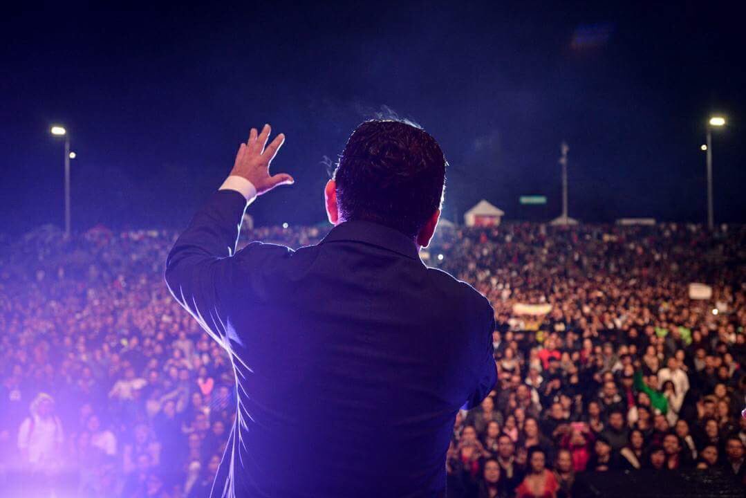 FestalParque's tweet photo. Así termina la celebración de los 20 años del festival #SalsaAlParque2017. Bogotá dijo SI a la música de @YuriTura
📸Juan Santacruz/@idartes https://t.co/2fInjtdHSM