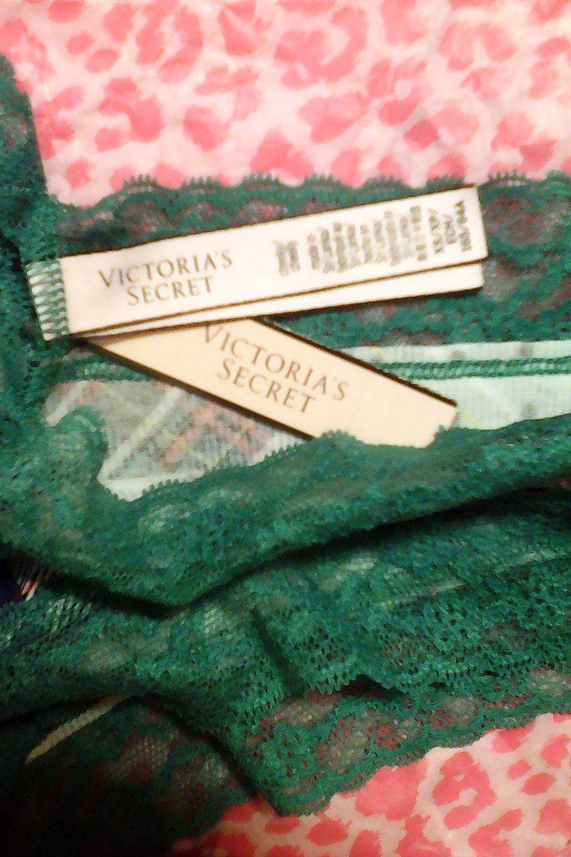TFMPChannel's tweet photo. Also more from full gowns fashion, later & Shawntae Green Fashions and FIDM was touched by RBz Fashion. Did you get Victoria Secret's Hoilday panties? #ShawntaeGreen #ScottRobesonHomes #EverettValdes #ElliottEvan #TurnerEnterprisesEntertainment #RobesonDesignLive #Fashion & more https://t.co/Axozs4219d