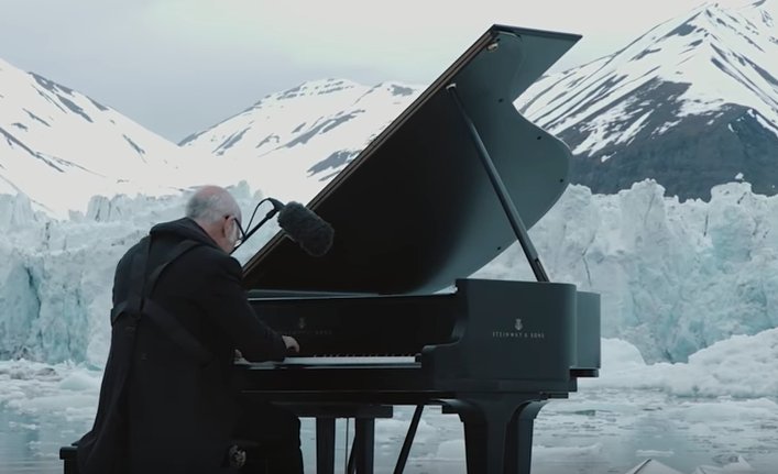 openculture's tweet photo. Italian Pianist Ludovico Einaudi  Plays a Grand Piano While Floating in the Middle of the Arctic Ocean https://t.co/jI1QhgnnqB https://t.co/hyd3KOk3Bd