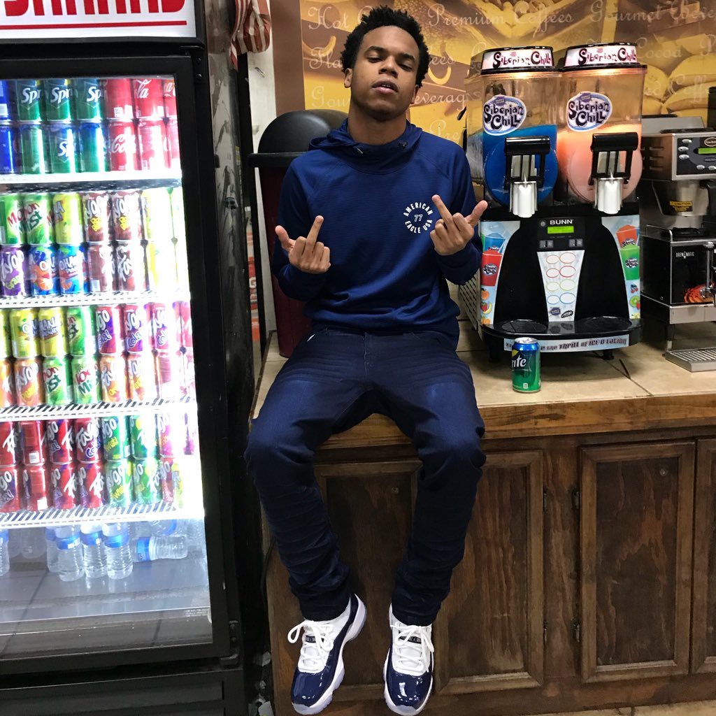gary3x's tweet photo. #NewProfilePic https://t.co/V7jnPWUMQH