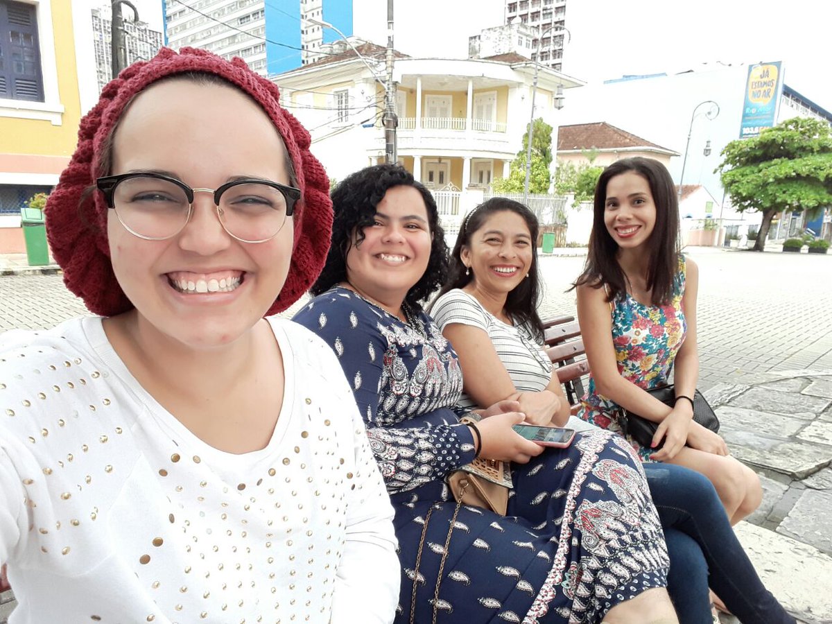 AndrezaMariaCF's tweet photo. @victoriaruffo31 Besitos desde Manaus (Brasil). Hoy, día de encuentro con las rufferas de mi 💜. Admirar tu trabajo me regalo estas chicas para amigas 😍😍
TQM Queen 💕💜
#ruffopower #awiwis #amazonruffopower https://t.co/5IQuutDoMJ