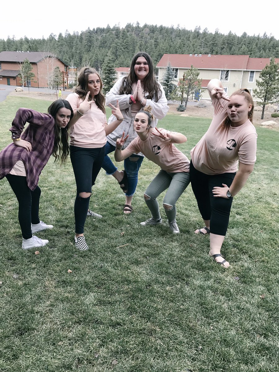 HighlandYL's tweet photo. We had so much serving at Lost Canyon this weekend! &amp; can't wait to go back in 5 days for WINTER CAMP!!! ❄️🌲 https://t.co/IGIXO9lJON