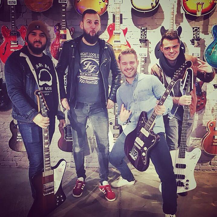 WeareHPC's tweet image. Du nouveau matos est arrivé ! @Euroguitar_Fr merci pour l&apos;acceuil les gars ! #WeAreHPC #lille #letsrock