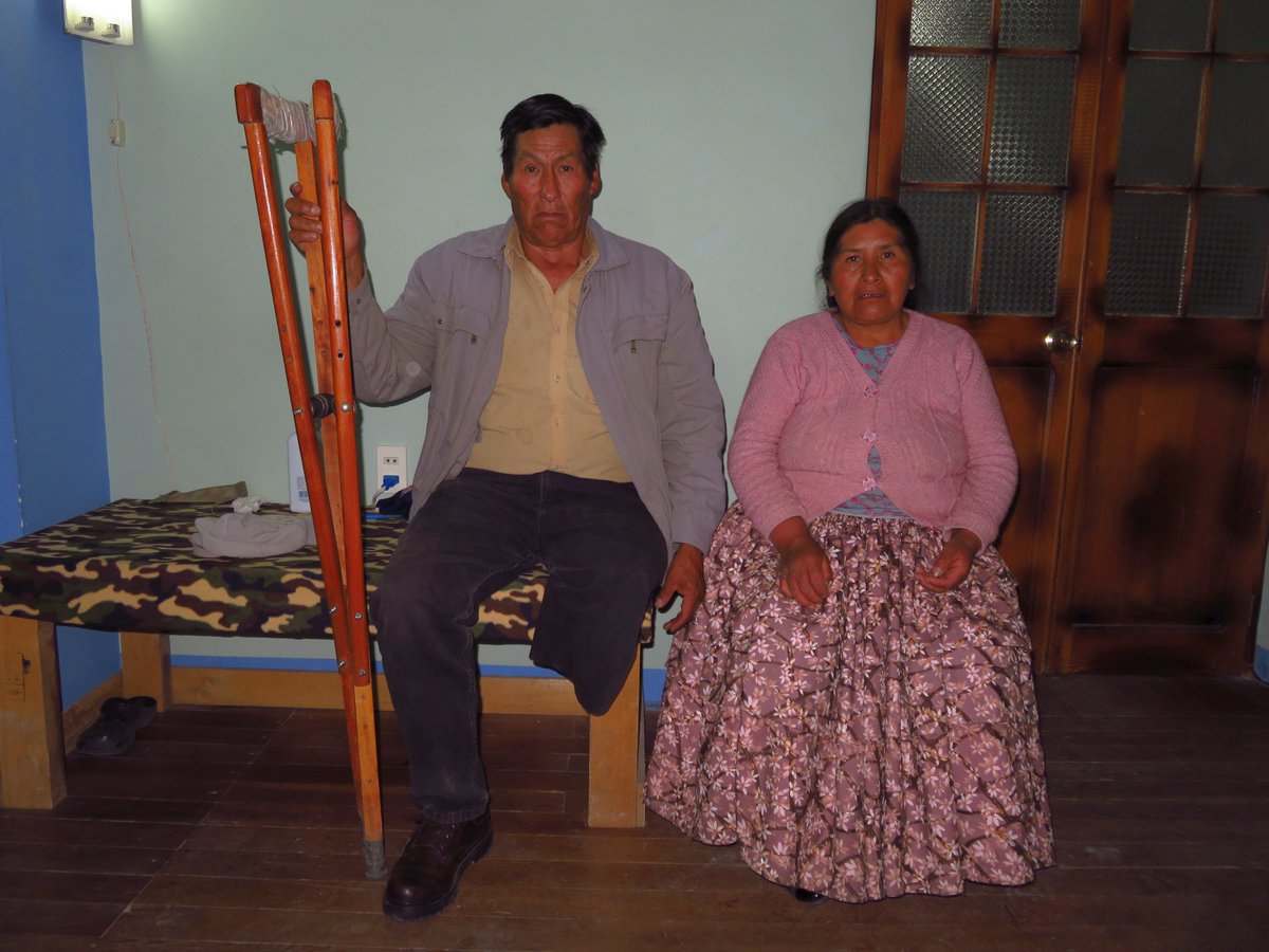 FUNPROBO's tweet image. Grant Wood - American Gothic. Matthew Pepe - Bolivian Gothic. Helping more low-income Bolivian #amputees every day. Follow us to keep up with all the exciting news from the #prosthetic clinic in #Bolivia.