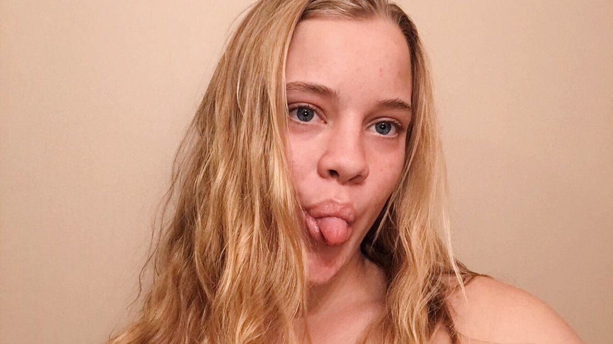 rizza00's tweet photo. fresh faced https://t.co/c1WOjm8ib5