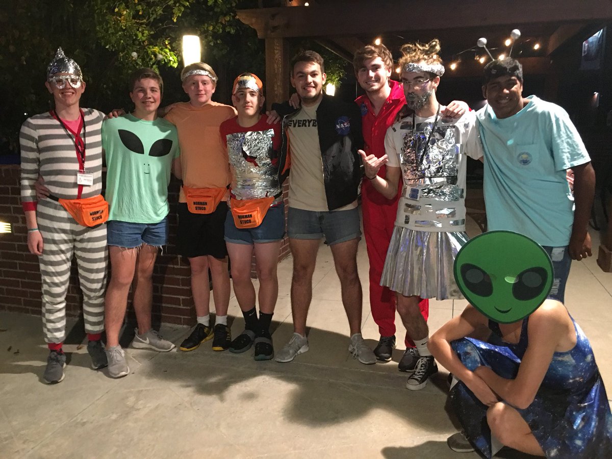 dawnbrockman's tweet photo. Oh my goodness I️ get to spend the evening with the most OUT OF THIS WORLD STUCO tonight!! ✨🌟👾👾👾💫✨ https://t.co/GaTFtbcvNf