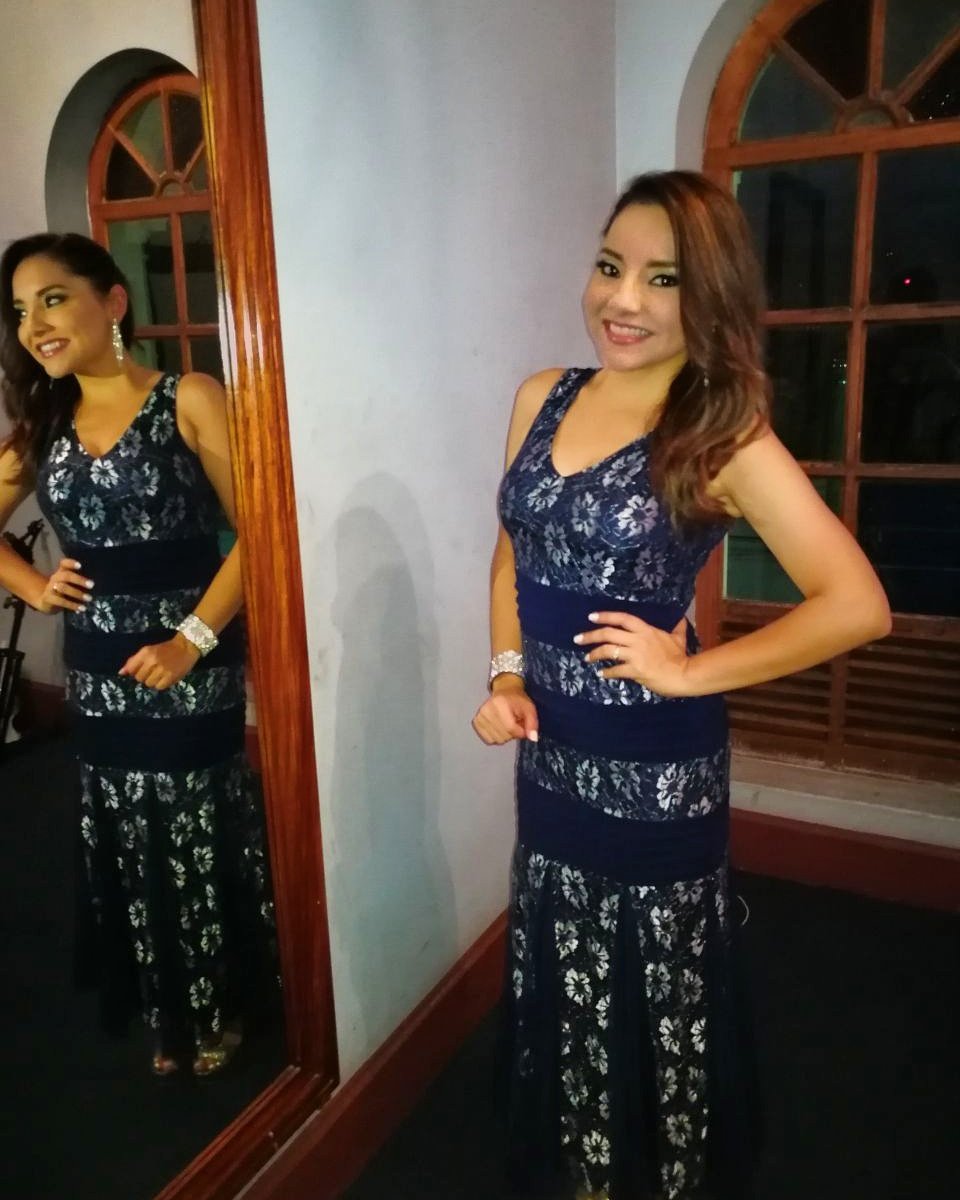 andradeluzma's tweet photo. Lista ๐ถ๐๏ธ๐ค๐๐๐๐๐ #TeatrodeSantaAna #AnaGabriel #MarcoAntonioSolis #cantante #showtime #solista #singerlife #singermood #singer https://t.co/D77J9JJUQJ