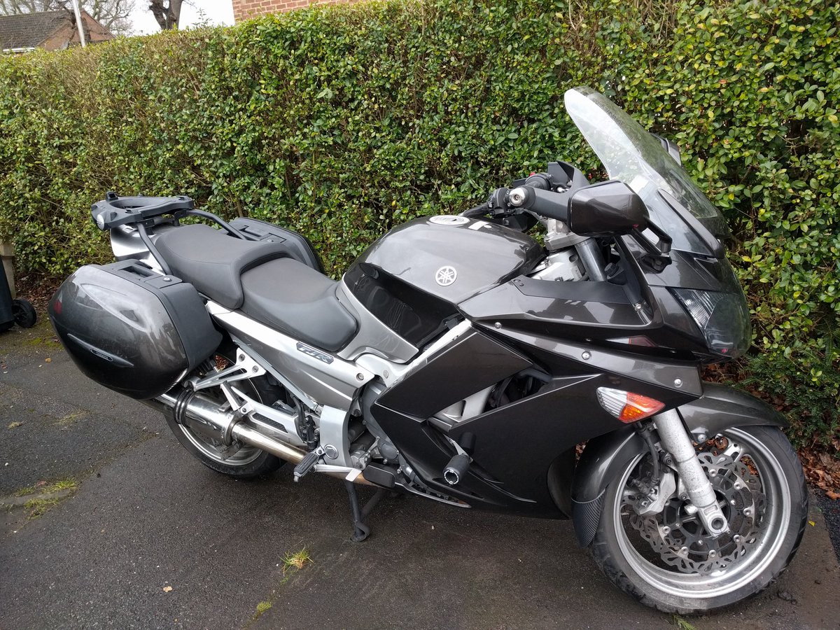 deanjackman89's tweet photo. I sold my bmw 330ci earlier this year and my yamaha fjr1300 last year. I now drive an insignia.... What's happening to me #gettingold #needabike https://t.co/PyXEaS1zJx