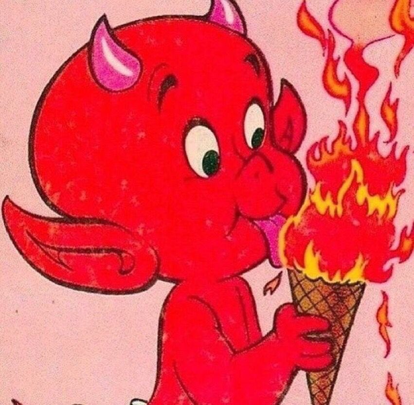 EMOHRica's tweet photo. Me playing with fire. https://t.co/k7Xi9PBLbj