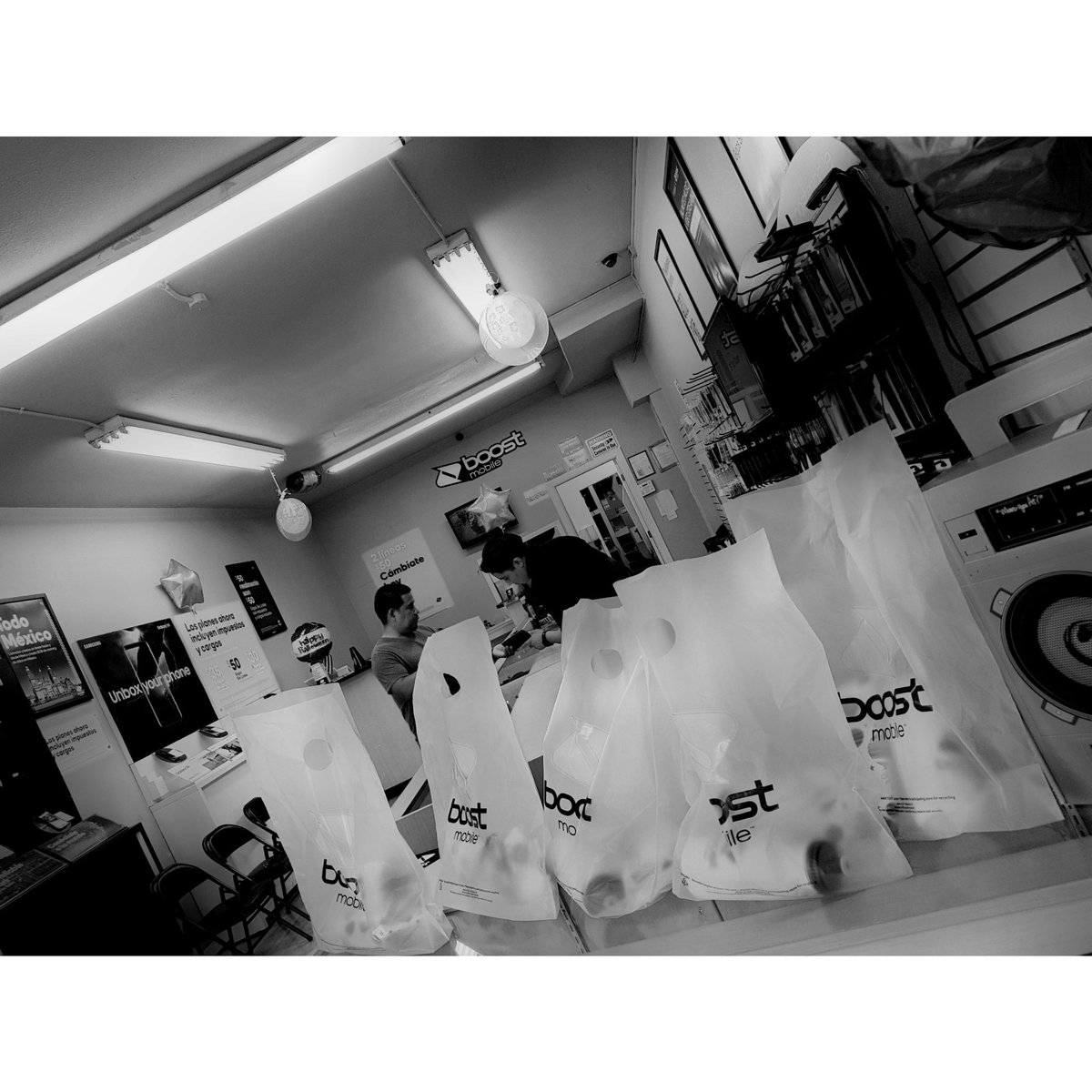 Chavez Cellulars tweet media