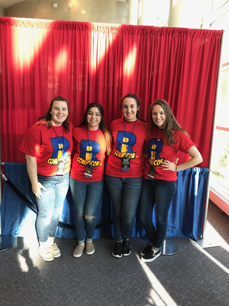 jwu_lea's tweet photo. This weekend our members had the opportunity to volunteer at Rhode Island Comic Con! Such an awesome experience! #jwulea #ricc https://t.co/vMBgEifTEW
