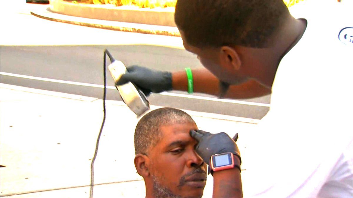 Nbc10 Philadelphia On Twitter A Philly Barber Who Gave