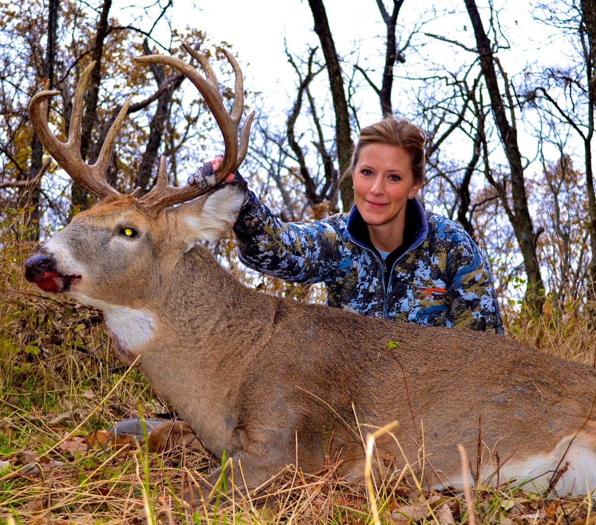 BrendaDoudican's tweet photo. Back straps on the menu. #kansaswhitetail #mathewsarchery #sitkagear #recreation #rut2017 https://t.co/YVyVHJUtWb