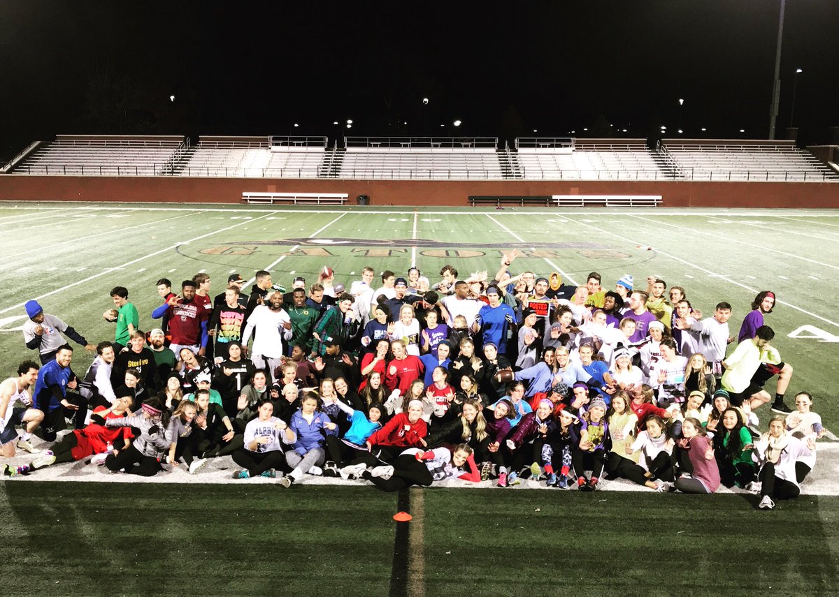ylcola's tweet photo. Heisman pose from our amazing leaders. So thankful for them. Turkey Bowl 2017 was awesome! https://t.co/vNXlxEexz4