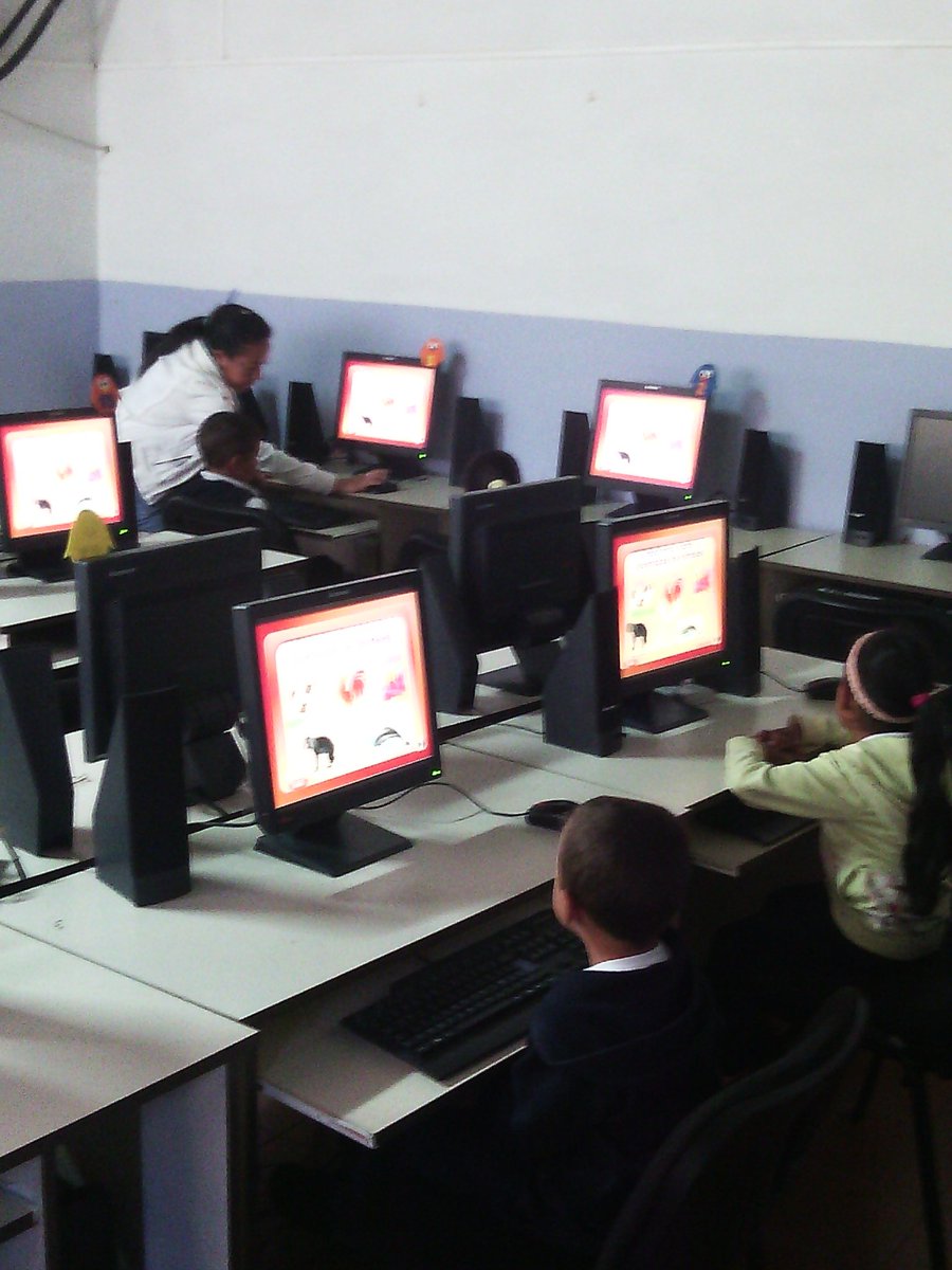 Karinavalerab's tweet photo. #FormandoElPresenteEnCBIT  Actividad  digitalizada de aprendizaje Los animales diversos con estudiante de primer grado https://t.co/f0x8wXD8RH