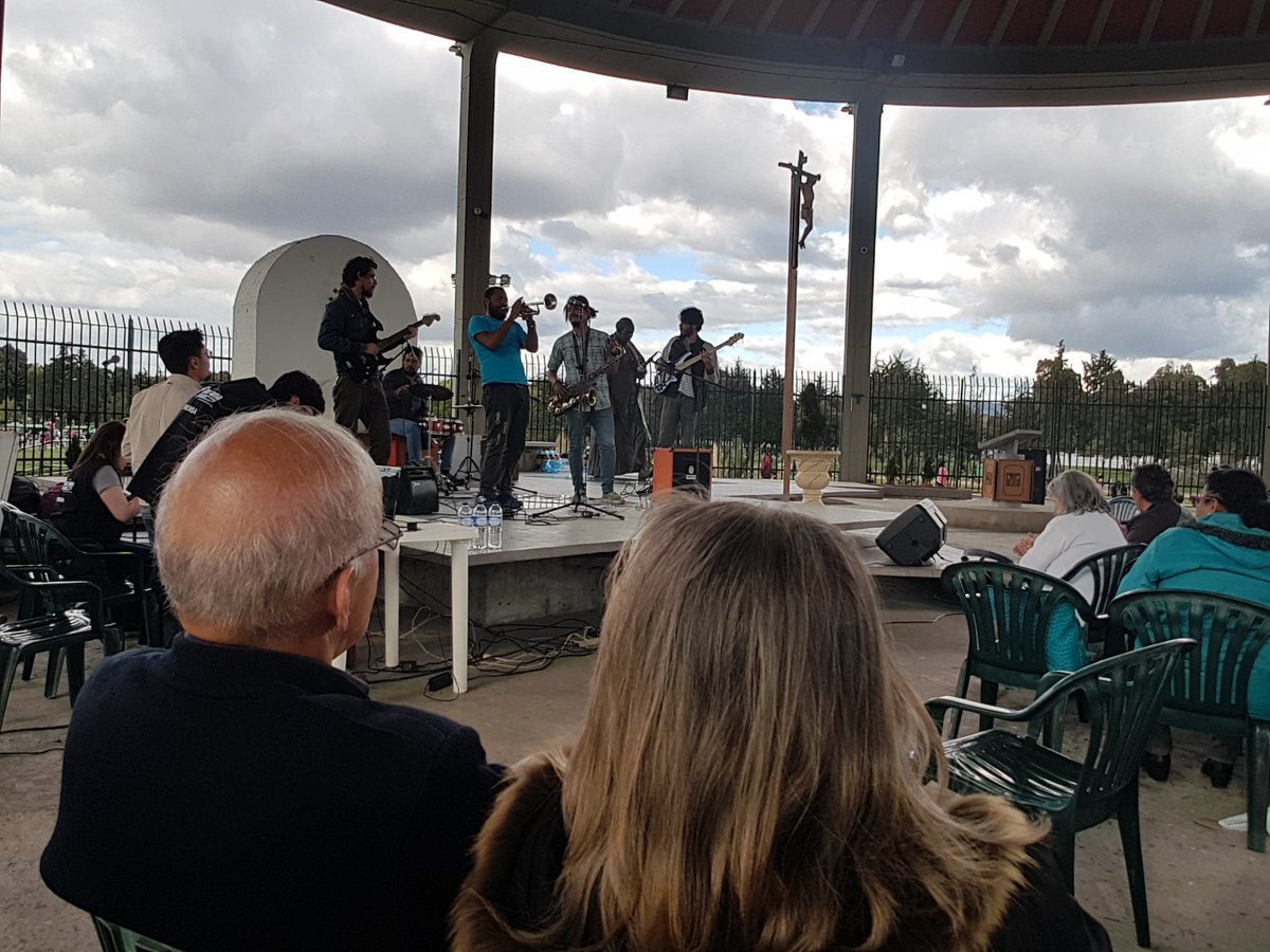 ExpresionesCol's tweet photo. #MacheMache colectivo musical internacional durante su presentación en los 59 años de @emisoramariana https://t.co/RIpjTCidM9