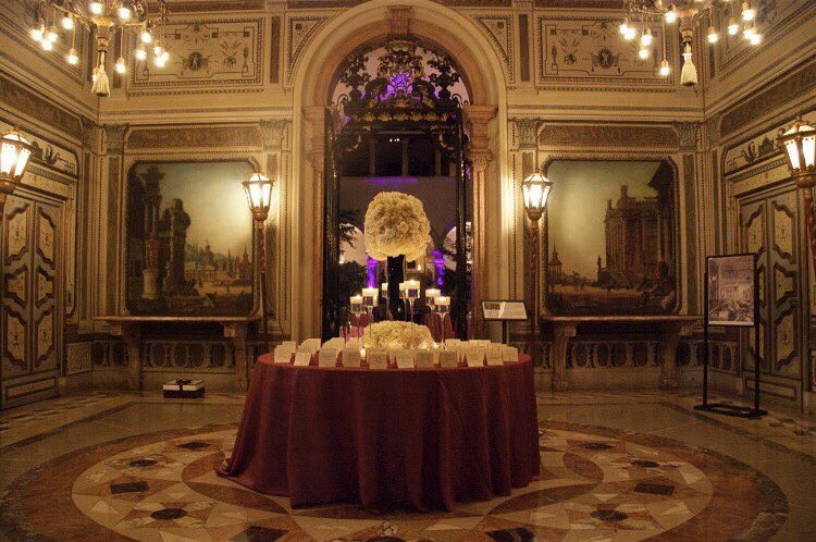 ContempoLinens's tweet image. There are two types of linens, one that complements the venture and one that complements the venue and brings it to life...💃🏼