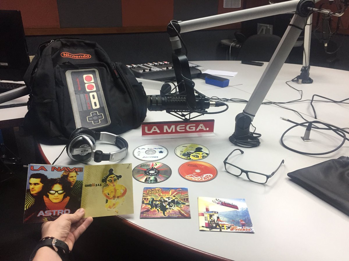 fabricadoaca's tweet photo. #AlAire por @LaMega107. Hoy @maxmanzano nos trae cuatro discos fundamentales del rock venezolano. Dos de ellos están cumpliendo su vigésimo aniversario y los otros dos cumplen quince años en este 2017. https://t.co/cSjFyJbJI1