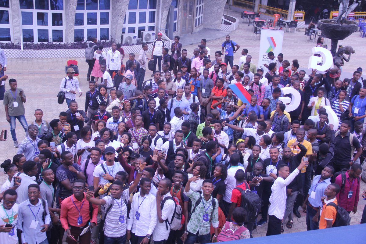 SyconTechnology's tweet photo. Photos from #DevFest17
Very Awesome.
#devfestse17 @aniediudo @unicodeveloper @Kolokodess @iphytech @Danielchinagozi @naco_john @Princekwekowe @dikethelmak @Samson_Goddy @dikethelmak @kate_techie https://t.co/KIZSQ17toX