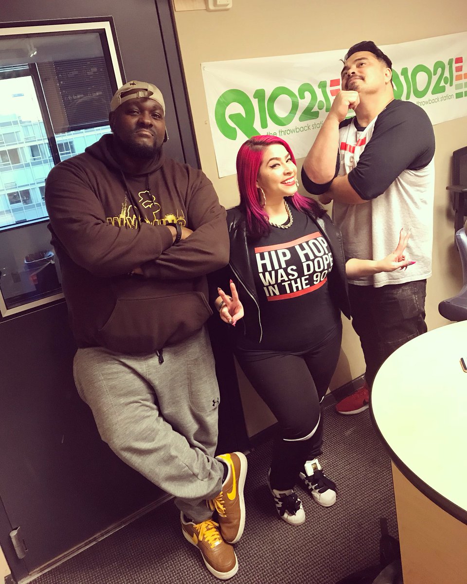 DIDCradio's tweet photo. It was a pleasure having Chitown’s own @pinqyring on #digginindacrates today she’s an amazing artist doing MAJOR things for the culture!! Check her out tonight at The Boom Boom Room in SF at 10p #Q102SF #Chicago #Bayarea #pinqring #boomboomroom #hiphop #music https://t.co/rCiNrVwily