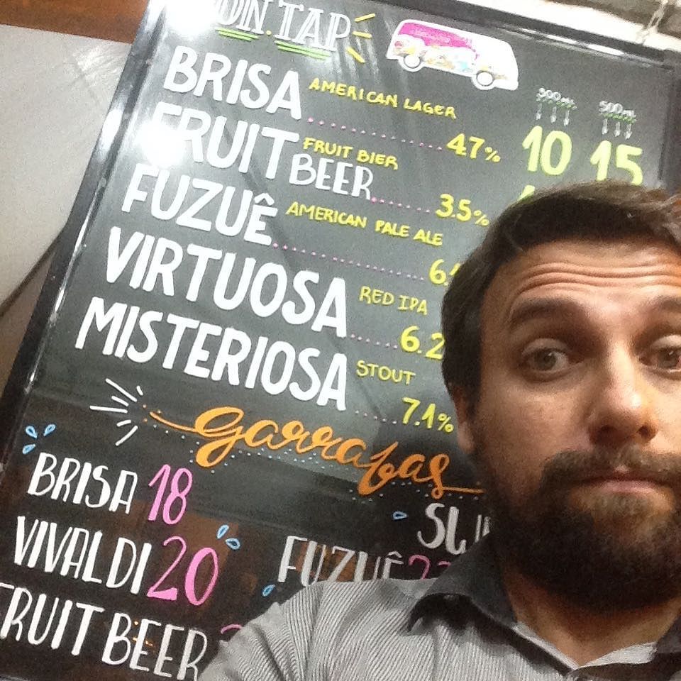 trabalhador_rj's tweet photo. Na dúvida levei duas de cada pra casa! #4estacoes #beer #lovebeer #cerveja #cervejaartesanal #grajau #rj #riodejan… https://t.co/9eX2MalvhG https://t.co/AAOwdZQaTC