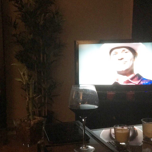 heathermochan's tweet photo. Perfect night in ❤️ #LongTimeRunning #TheTragicallyHip #GordDownie #home #happysunday https://t.co/TvzeoKXRmF