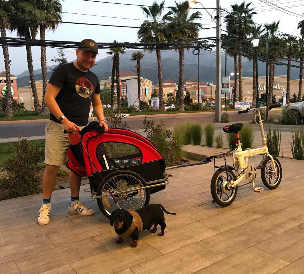AirwheelCZ's tweet photo. Walking with the Chanchi @minga3 and with the fat @homeropaltamayo ... #paseodesabado #bike #ruedas #sabado @freerideairwheel #airwheel
Instagram: https://t.co/Y5u7OX2HAP https://t.co/WNJzQZpFMW