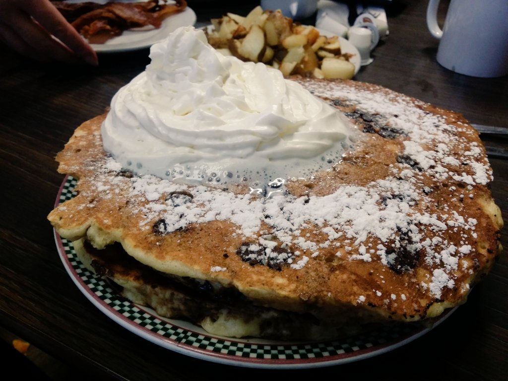 debuggirl's tweet photo. Seconds before the whip cream slid off the plate... #lol #yvr @jethrosfinegrub #finegrub #deelish #brunch #Sunday #hugeportions #chocolate https://t.co/voQgr23yRg