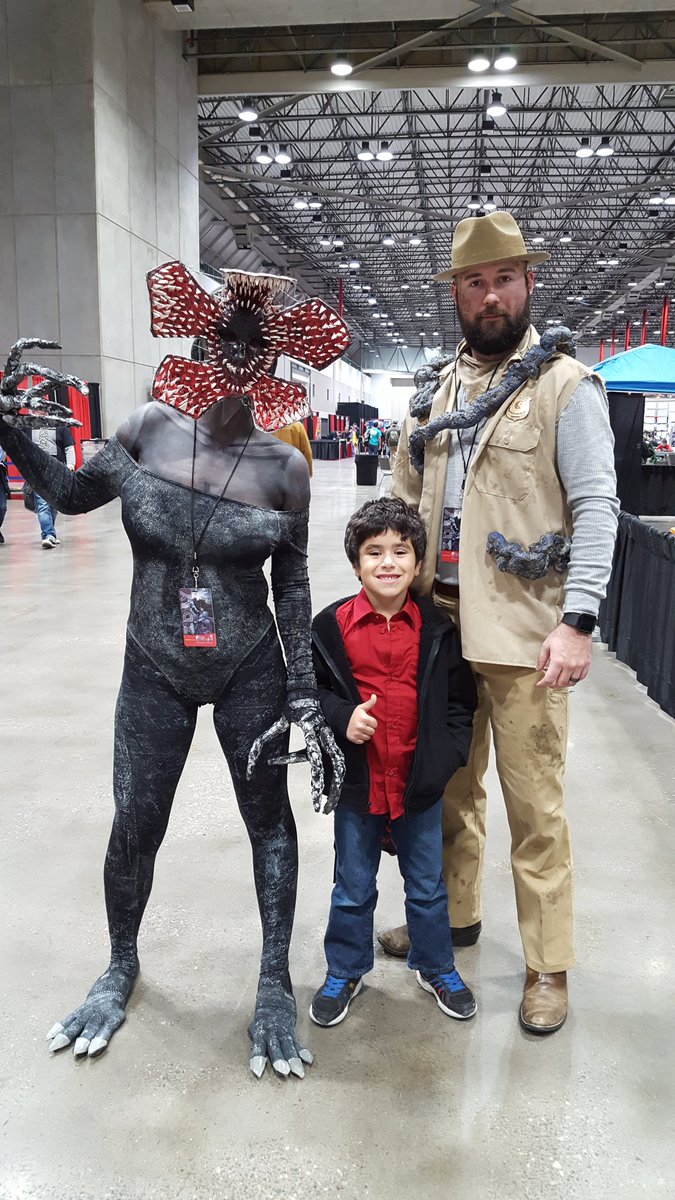 Fodrod_of_Oz's tweet photo. Some of the awesome cosplay at @KCComicCon!
#MrBean #StrangerThings #Fallout #KISS #KCCC2017 #KCCC #KansasCity #ComicCon #Cosplay #Podcast https://t.co/dpJjGCT0qt