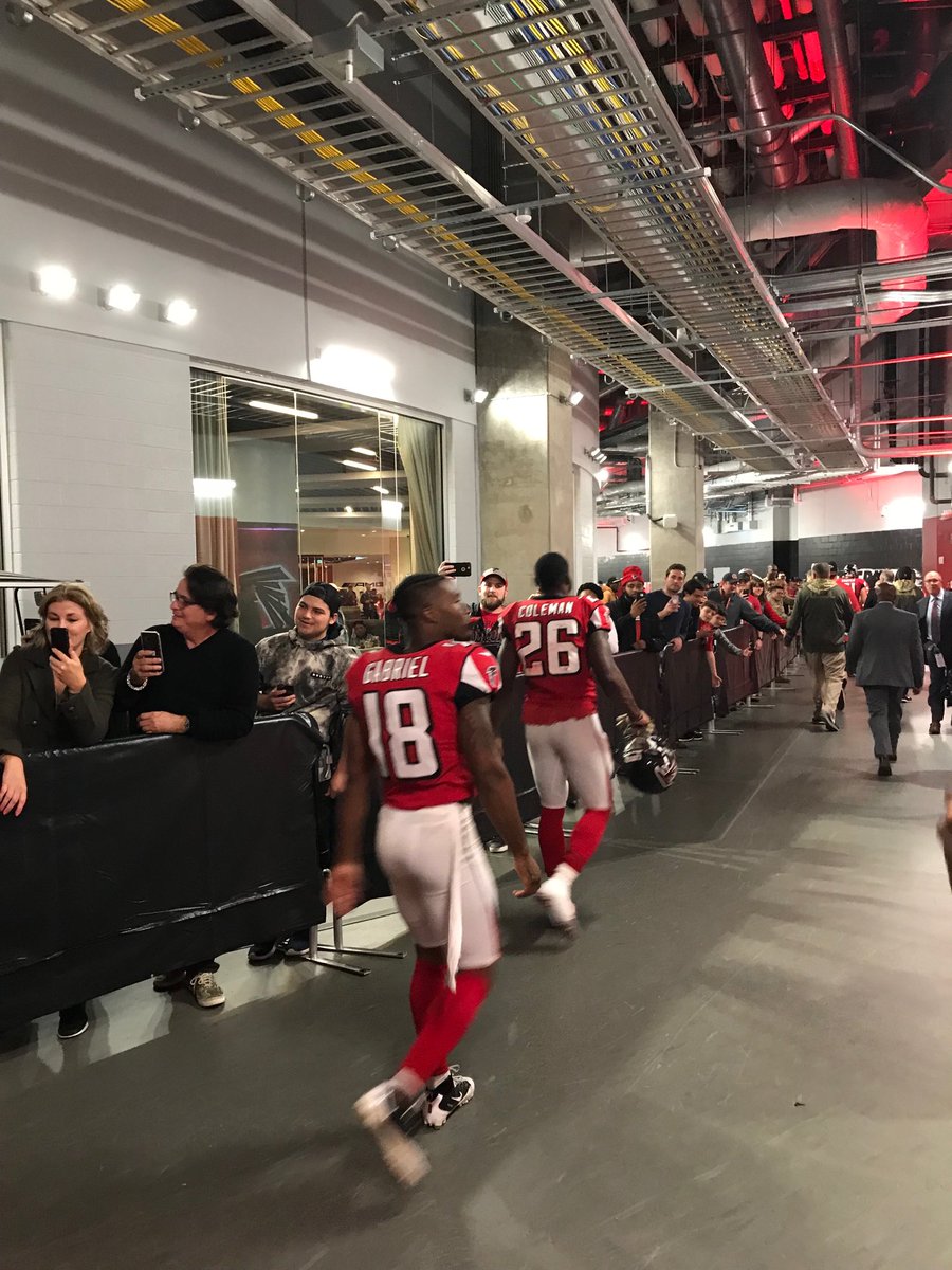 randysports's tweet photo. Gabriel and Coleman back to locker room after roping Cowboys. Join @DjShockley3 and me #FalconsPlayback 6pm Monday @FalconsATLCW https://t.co/2DDM4YVnVW