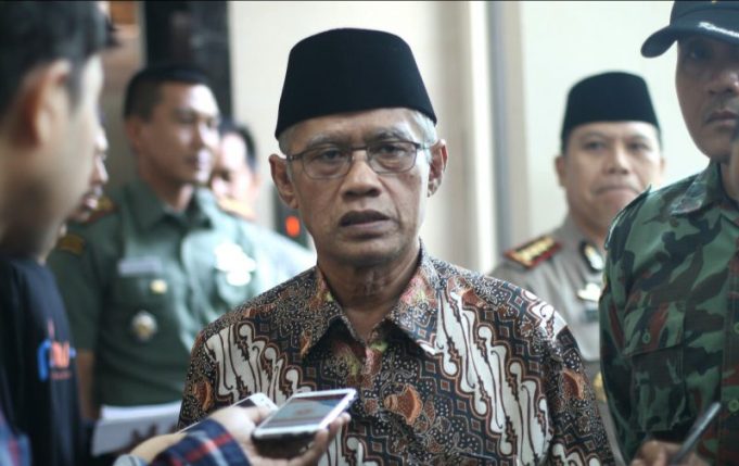 muhammadiyah's tweet photo. Haedar Nashir: Setelah Aliran Kepercayaan, Suatu Hari Giliran LGBT Bisa Dilegalkan MK https://t.co/kCvveiqG57 https://t.co/ZJB3R2HSwI