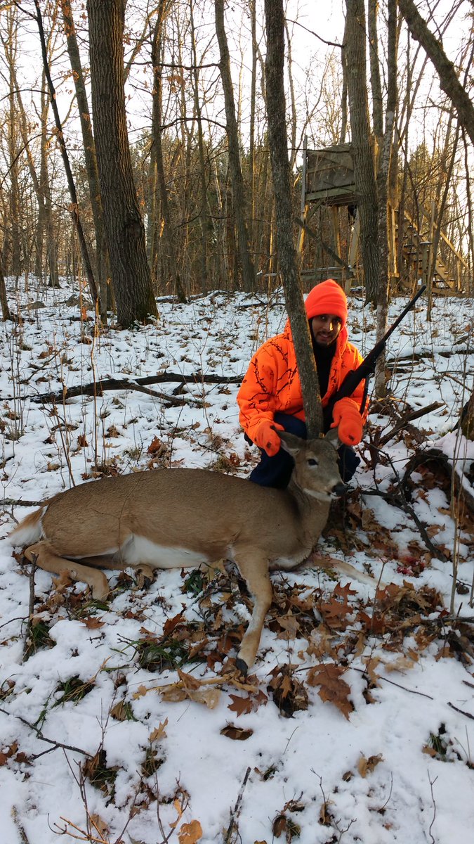 BrodahSwami's tweet photo. Took the @SavageArms Trophy Hunter out of the safe for the last day of the season. And it changed my luck. #MnDeerHunter #GotOne https://t.co/t4OlaFW4lc